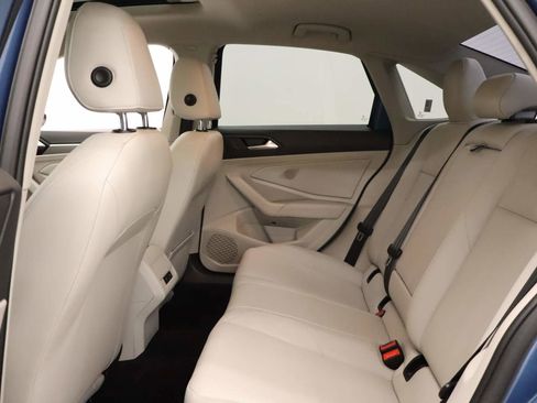 Used 2019 Volkswagen Jetta SE image 16