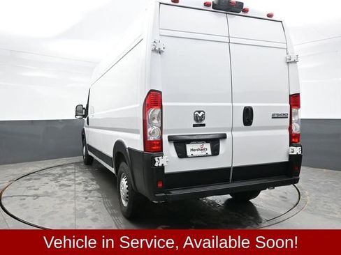 Used 2025 RAM ProMaster 2500 w/ Convenience Group image 5