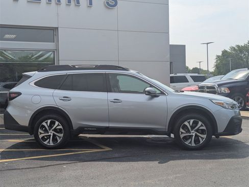 Used 2020 Subaru Outback Limited XT image 2