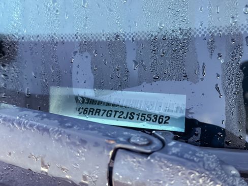 Used 2018 RAM 1500 Classic SLT w/ Luxury Group image 2