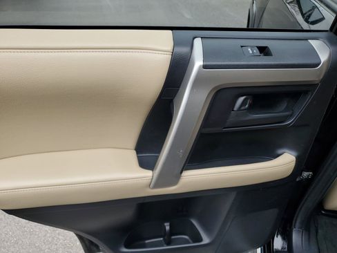 Used 2010 Toyota 4Runner SR5 image 15