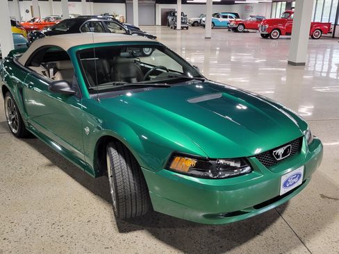 Used 1999 Ford Mustang GT RWD image 40