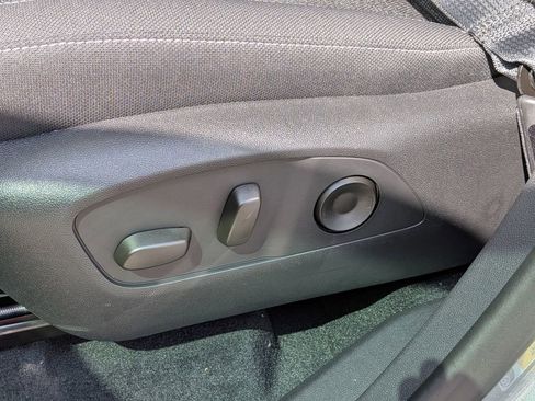 New 2026 Chevrolet Traverse LT image 11