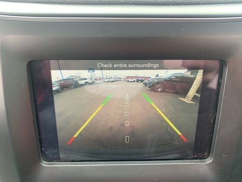 Used 2019 Jeep Cherokee Latitude Plus w/ Comfort/Convenience Group image 26