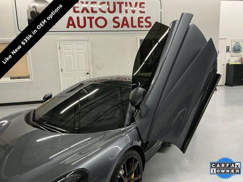 Used 2017 McLaren 570S image 12