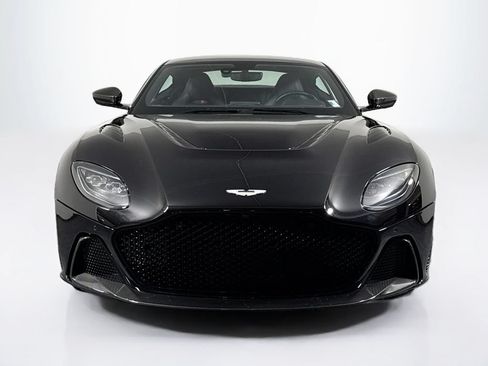 Used 2023 Aston Martin DBS Coupe RWD image 8
