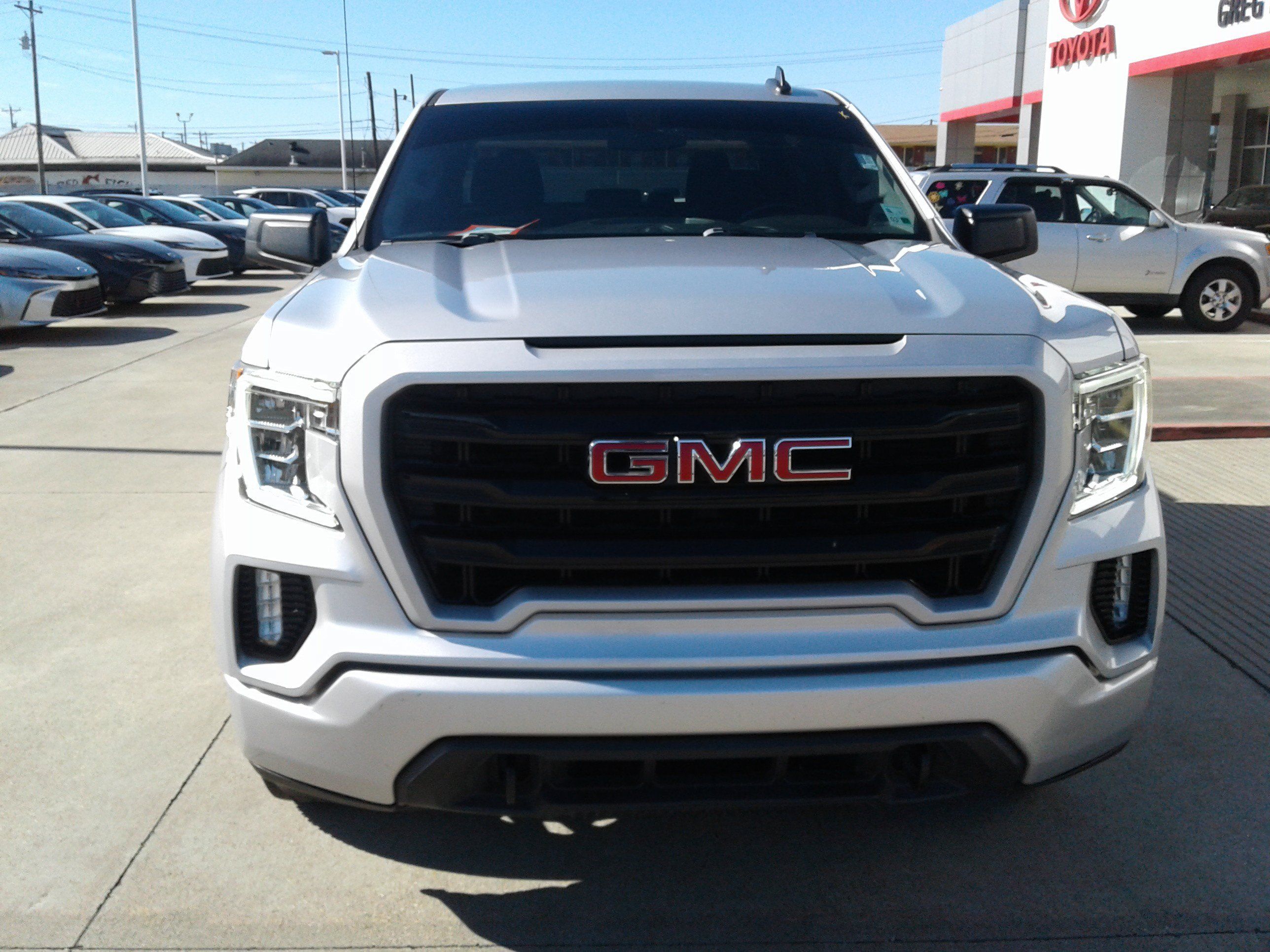 Used 2021 GMC Sierra 1500 Elevation w/ X31 Off-Road Package AWD/4WD image 2
