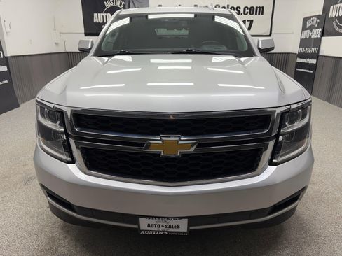 Used 2018 Chevrolet Suburban LT AWD/4WD image 5
