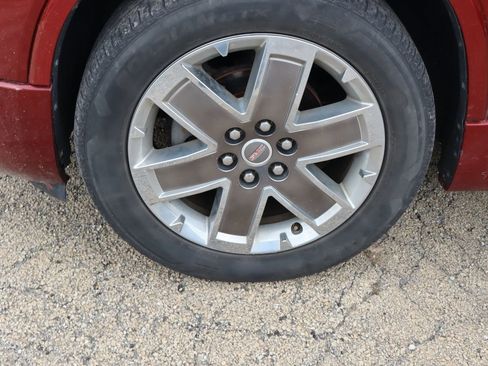 Used 2011 GMC Acadia Denali image 29