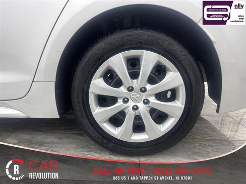 Used 2023 Toyota Corolla LE image 13