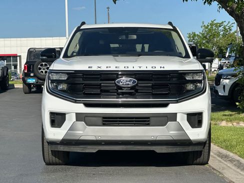 Certified 2025 Ford Expedition Max Platinum AWD/4WD image 10
