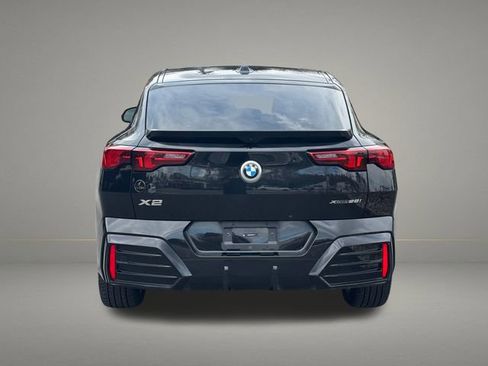 Used 2025 BMW X2 xDrive28i w/ M Sport Package image 4
