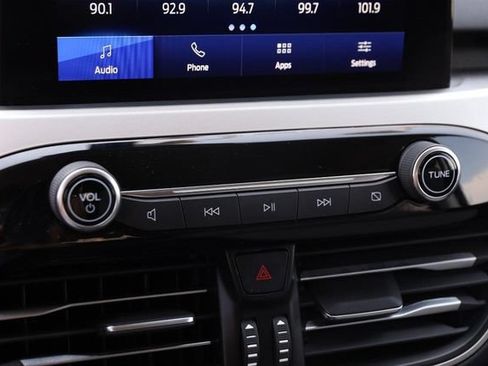 Certified 2022 Ford Escape SE w/ SE Sport Appearance Package FWD image 23