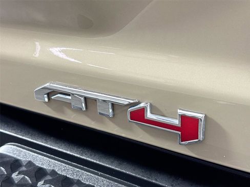 Used 2023 GMC Canyon AT4 w/ AT4 Premium Package AWD/4WD image 15