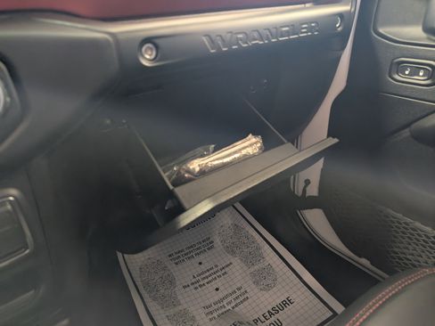 Used 2018 Jeep Wrangler Unlimited Rubicon image 20