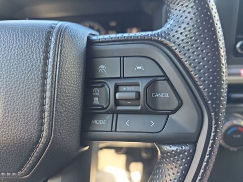 Used 2025 Toyota Tacoma SR5 AWD/4WD image 20