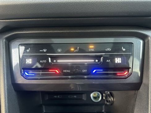 Certified 2023 Volkswagen Tiguan SE image 17