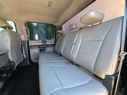 Used 2018 Ford F250 XL w/ Power Equipment Group AWD/4WD image 11