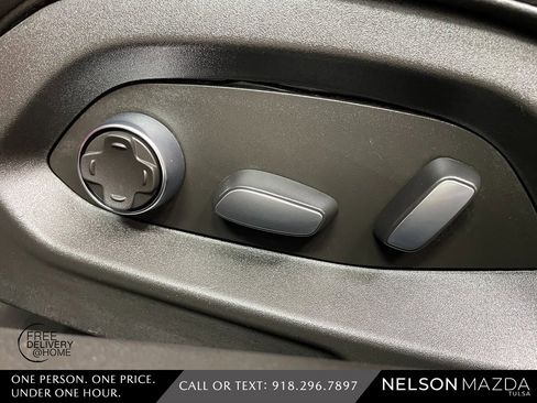 Used 2023 Chevrolet Corvette Stingray Preferred Cpe w/ Z51 Performance Package image 18