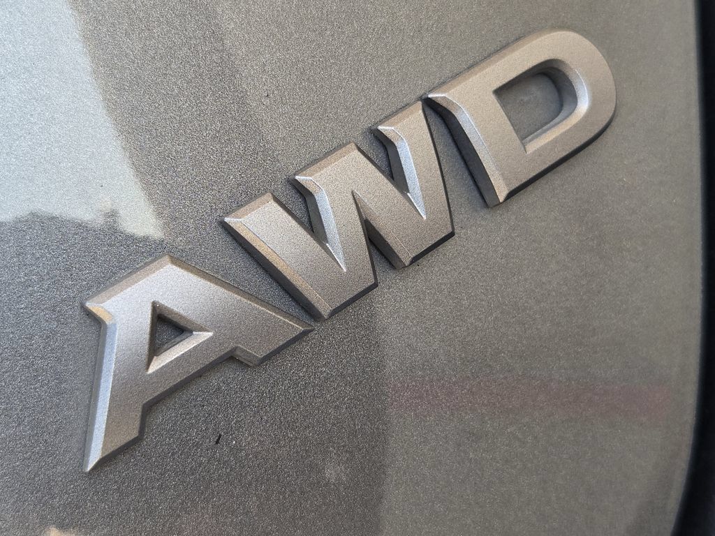 Used 2025 Nissan Altima 2.5 SV AWD/4WD image 9