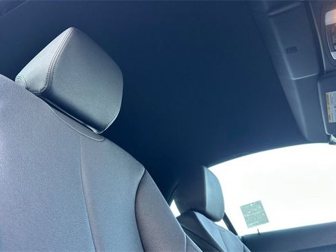 Used 2020 BMW 230i xDrive Convertible image 21