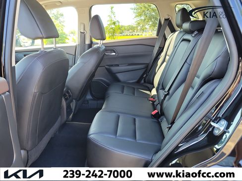 Used 2023 Nissan Rogue SL FWD image 13