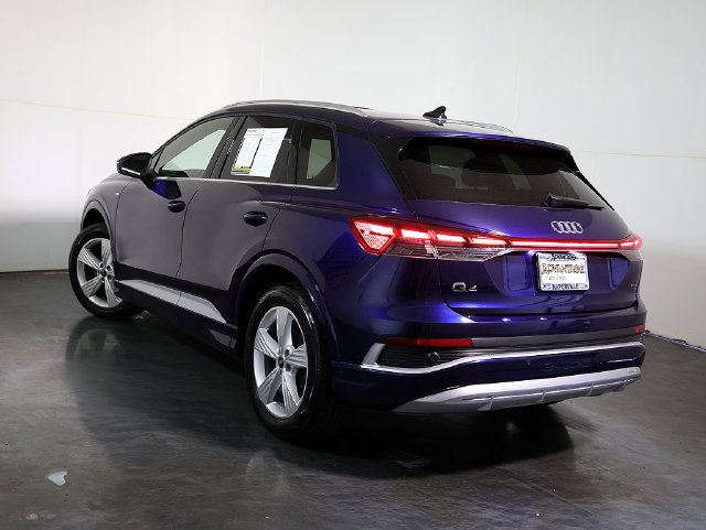 Used 2024 Audi Q4 e-tron Premium Plus w/ Premium Plus AWD/4WD image 2