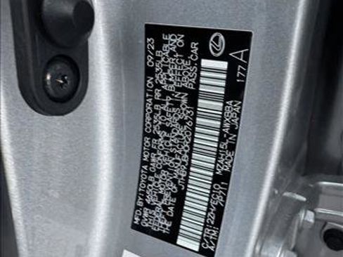 Used 2024 Lexus UX 250h F Sport image 23