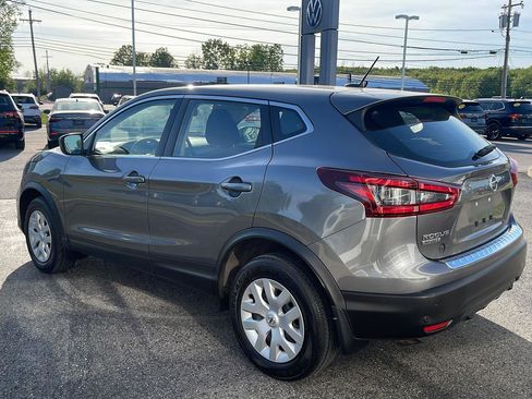 Used 2020 Nissan Rogue Sport S AWD/4WD image 2