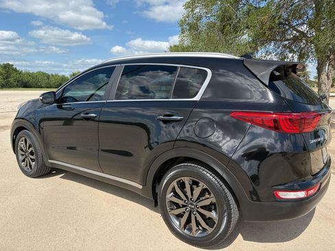 Used 2018 Kia Sportage EX w/ EX Sport Appearance Package FWD image 11