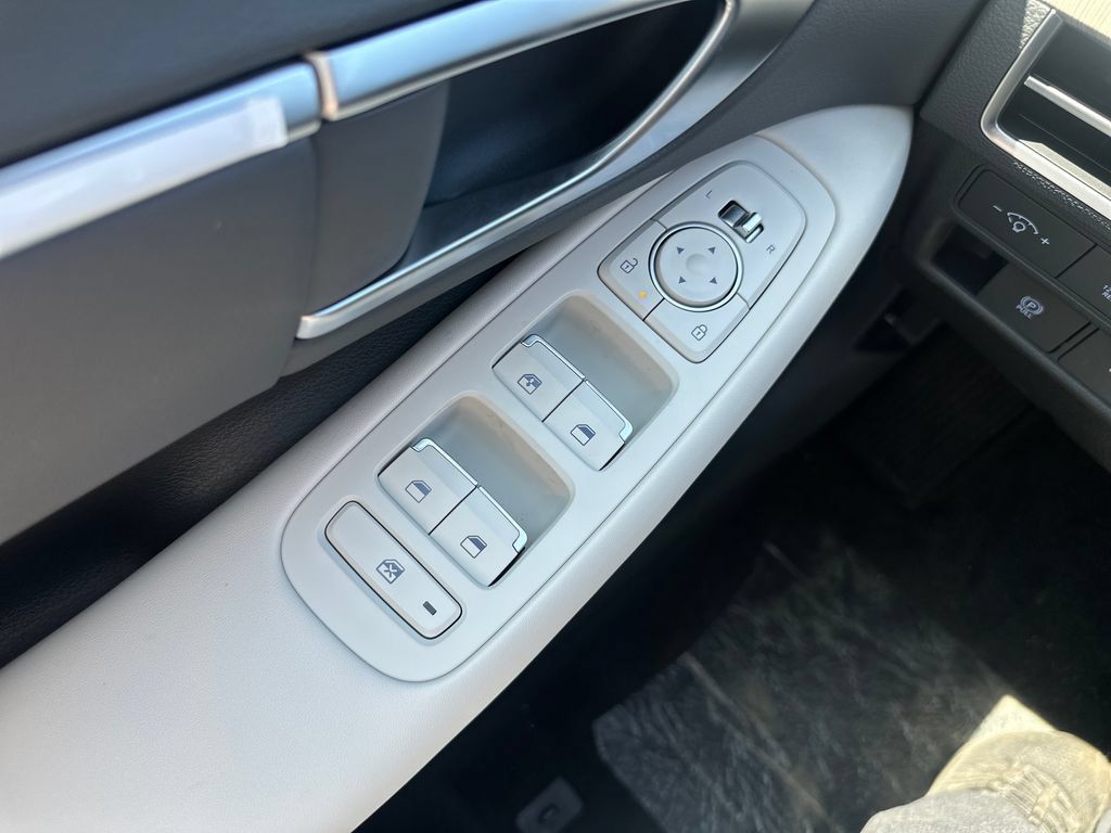 New 2026 Hyundai Sonata Blue FWD image 9
