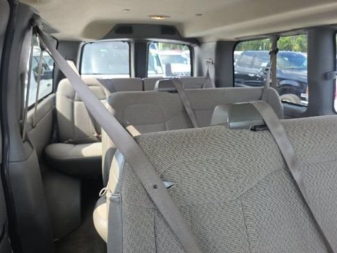 Used 2018 Chevrolet Express 3500 LT w/ LT Preferred Equipment Group RWD image 7