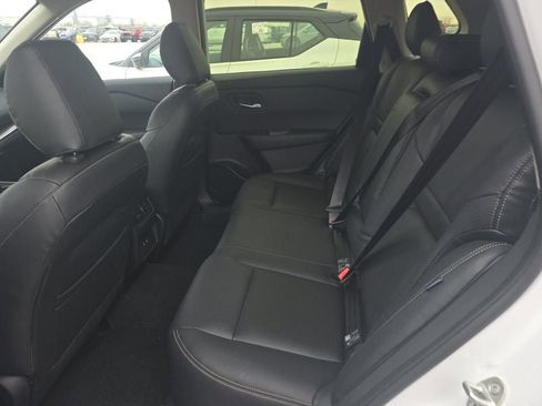 Certified 2025 Nissan Rogue SV image 14