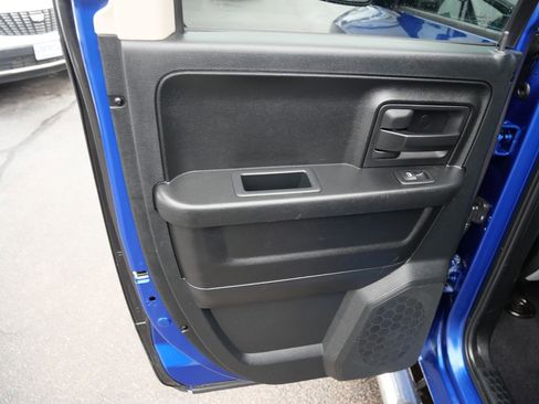 Used 2017 RAM 1500 Express image 18