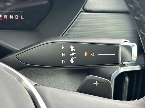 New 2025 GMC Acadia Elevation image 21