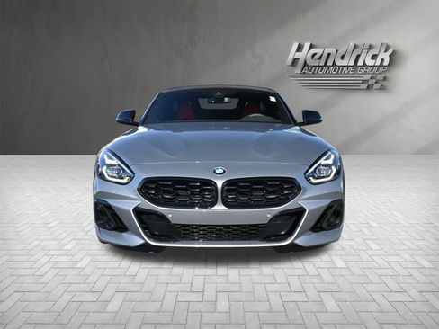 Used 2025 BMW Z4 M40i w/ Premium Package image 7