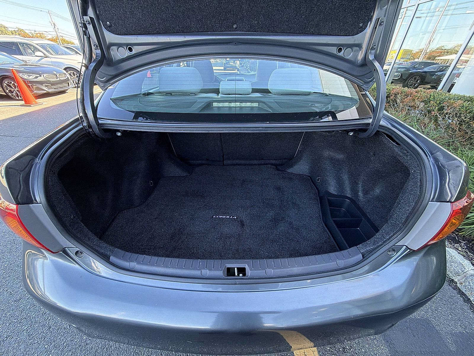 Used 2010 Toyota Corolla LE FWD image 27