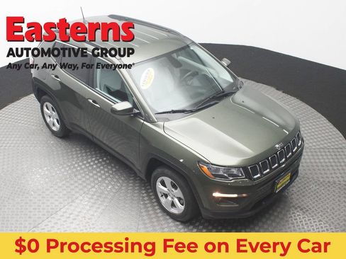 Used 2021 Jeep Compass Latitude AWD/4WD image 3