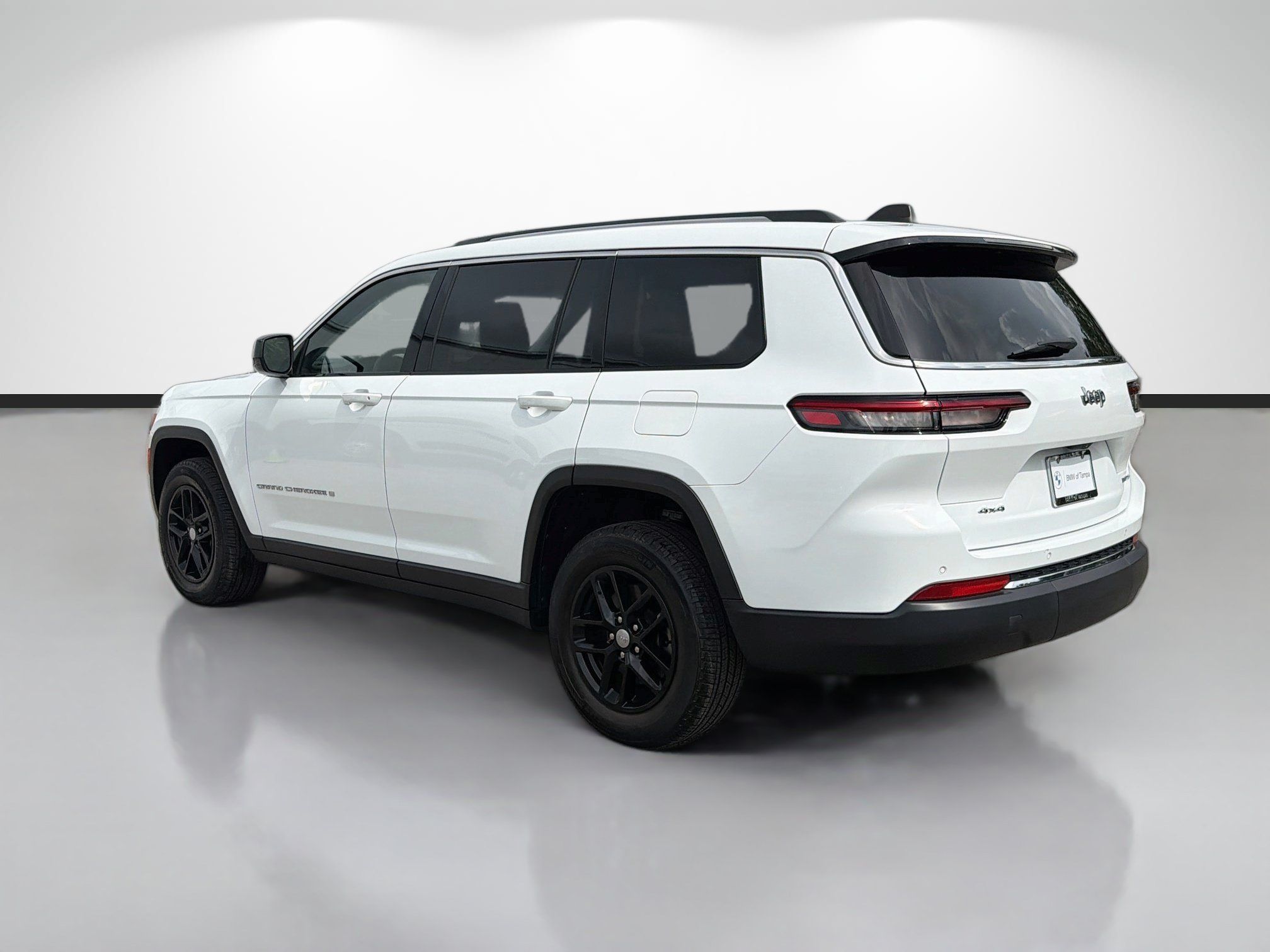 Used 2023 Jeep Grand Cherokee L Laredo AWD/4WD image 5