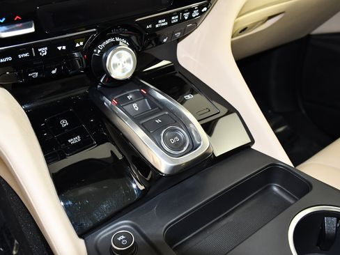 Certified 2025 Acura MDX SH-AWD image 30