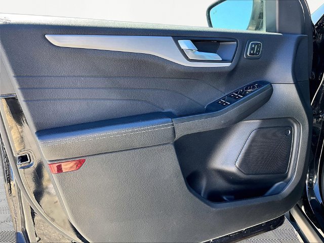 Used 2023 Ford Escape Platinum FWD image 9