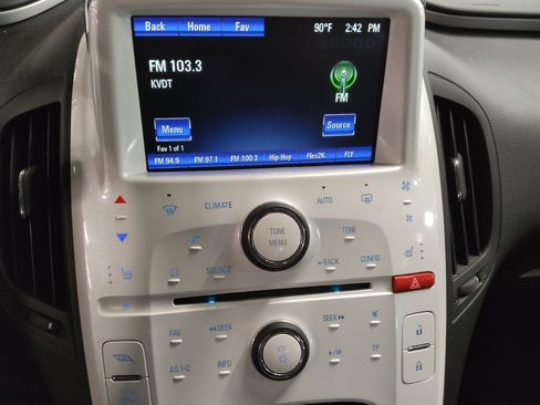 Used 2014 Chevrolet Volt Premium w/ Premium Trim Package FWD image 25