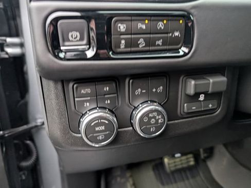 New 2026 GMC Yukon XL AT4 Ultimate w/ LPO, Floor Liner Package image 16