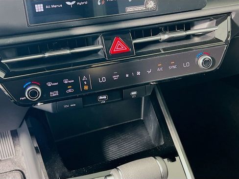 New 2026 Kia Niro LX FWD image 13