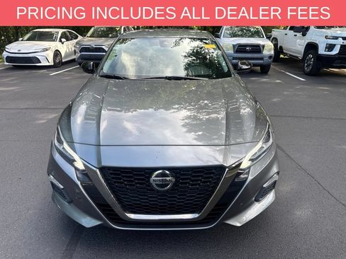 Used 2022 Nissan Altima 2.5 SR FWD image 8