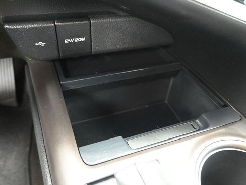 Used 2024 Toyota Camry SE image 19