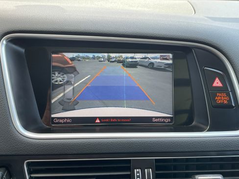 Used 2016 Audi Q5 2.0T Premium Plus w/ Technology Package image 17