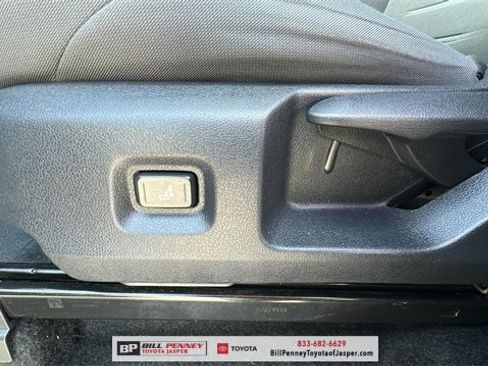 Used 2024 Toyota Tacoma TRD Off-Road image 19