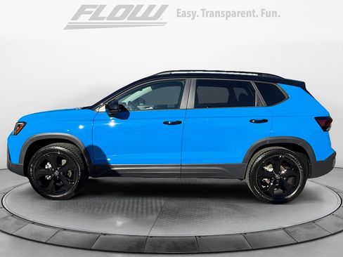 New 2026 Volkswagen Taos SE AWD/4WD image 4