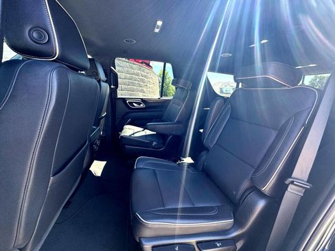 Used 2023 Chevrolet Tahoe Premier AWD/4WD image 16